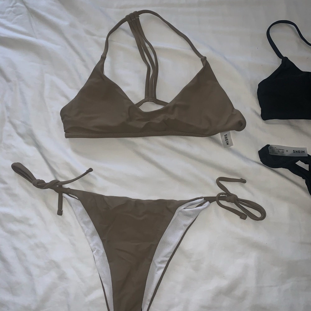Bathing suits - Picture 2 of 3
